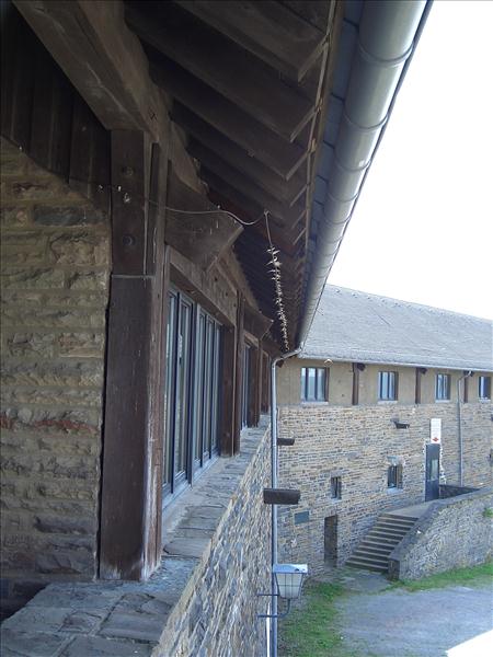 BurgVogelsang2004 017