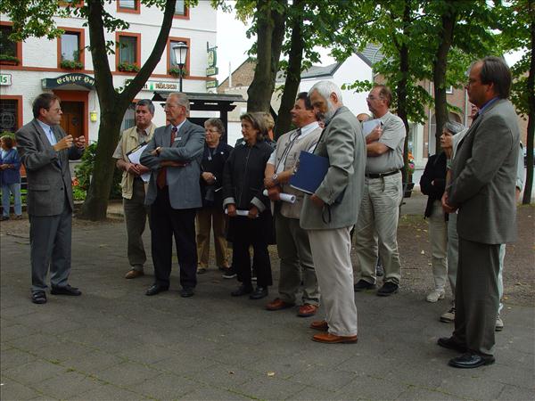 UDhZ2005 009